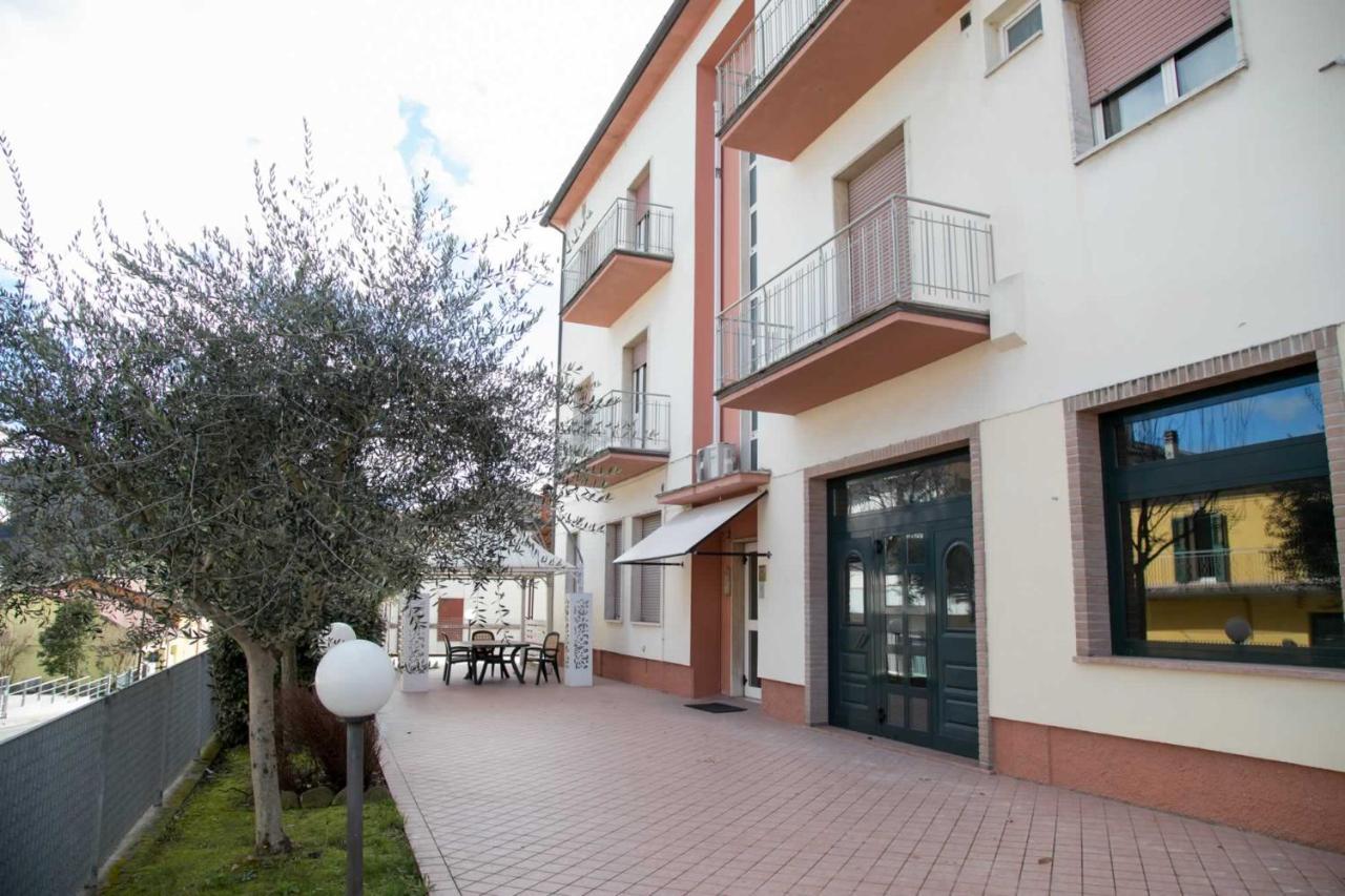 Hotel Lidia Mergo Экстерьер фото